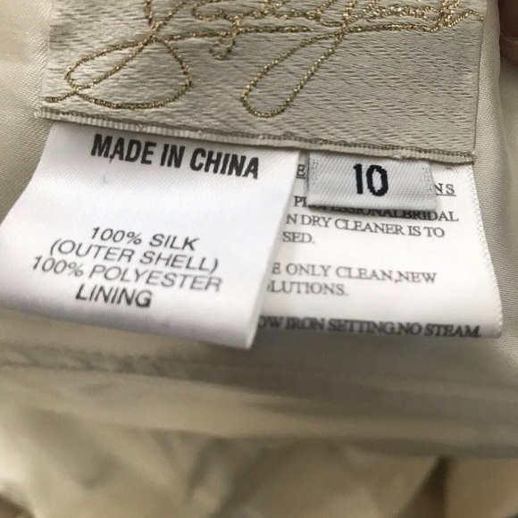 Mermaid sleeveless Silk wedding Dress with Swarovski Crystals BEAUTIFUL!! - Picture 7 of 12